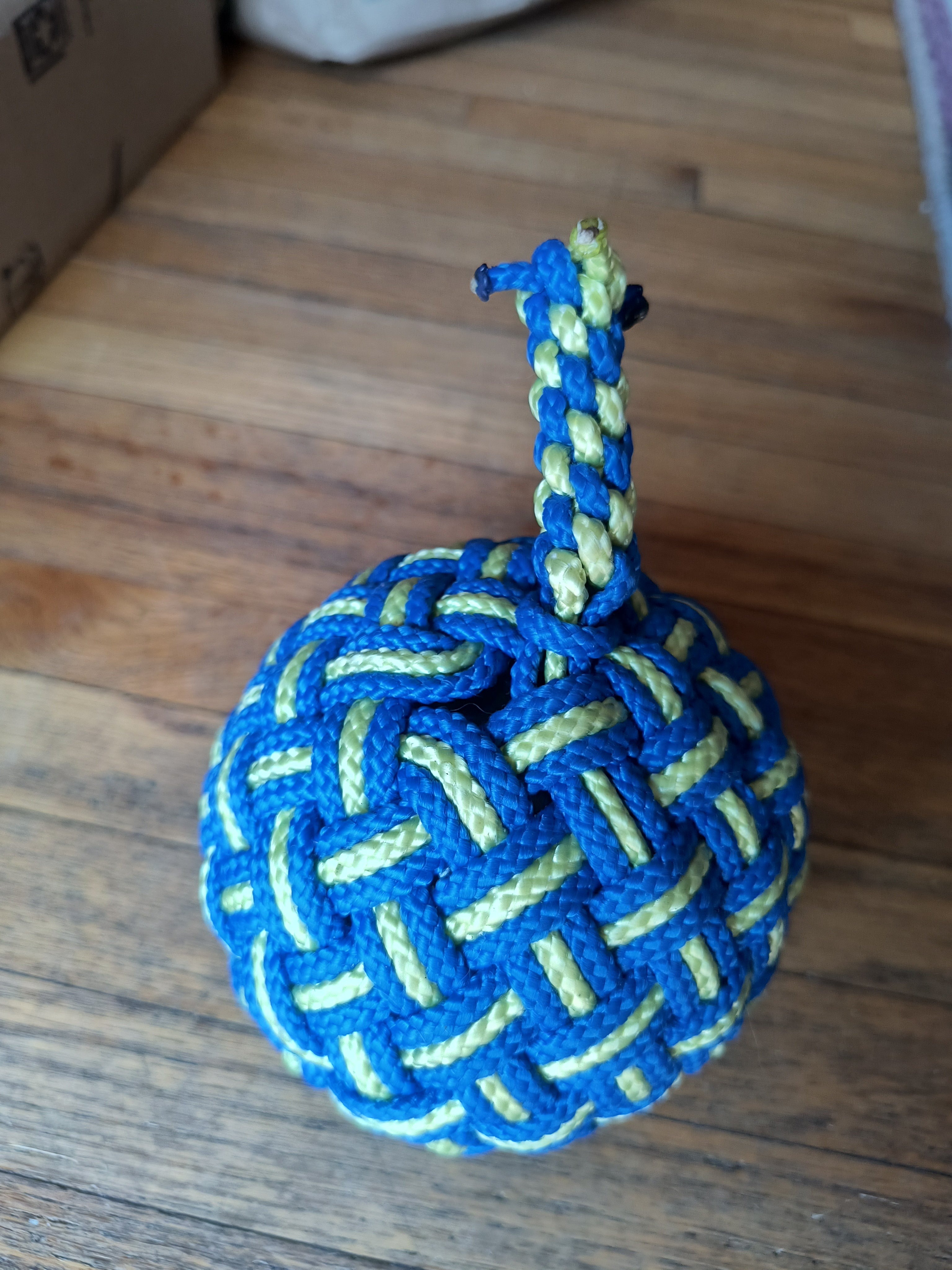 Blue/Yellow Cuboctahedral Globe Knot